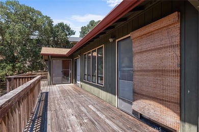 Welcome to your dream home! This stunning custom-built 3 bedroom - photo 33