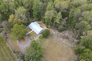 This spacious 6-bedroom, 4-bathroom home offers over 3,360 sq ft - photo 33