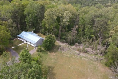 This spacious 6-bedroom, 4-bathroom home offers over 3,360 sq ft - photo 34