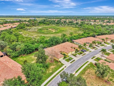 Welcome to this beautifully maintained 2-bedroom, 2-bath garden - photo 3
