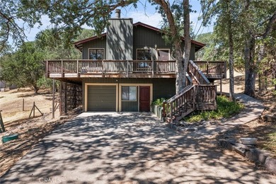 Welcome to your dream home! This stunning custom-built 3 bedroom - photo 43