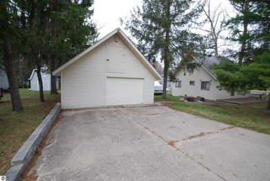 Your Northern Getaway Has Arrived - 3 Bed Cottage Near Lake St - photo 5