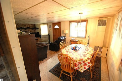 Your Northern Getaway Has Arrived - 3 Bed Cottage Near Lake St - photo 8