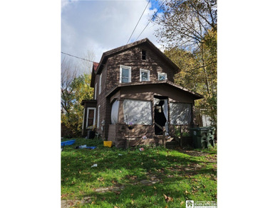 Chautauqua Lake Home Sale Pending in Jamestown New York