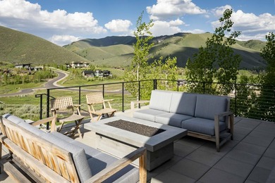 This site was chosen for its private, elevated, view-laden - photo 11