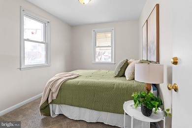 Welcome to your waterfront retreat, where comfort meet scenic - photo 14