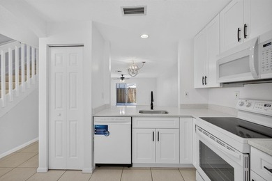 Welcome to this beautifully updated 3-bedroom, 2.5-bath 2 story - photo 6