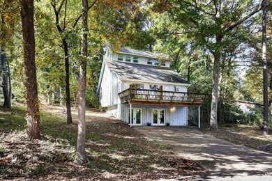 Lake Hamilton Home For Sale in Hot Springs Arkansas