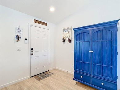 If you are looking for a clean slate where everything *just - photo 4