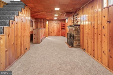 Welcome to your waterfront retreat, where comfort meet scenic - photo 34