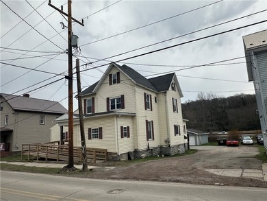 Well maintained, well established, and profitable personal care - photo 2