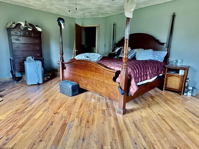 Country living at its best! This two-story home just needs a - photo 14