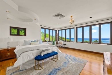 Experience refined island luxury living in this executive-style - photo 17