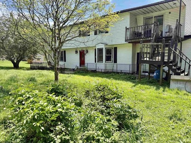 Country living at its best! This two-story home just needs a - photo 25