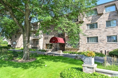Lake Condo For Sale in Glendale, Wisconsin