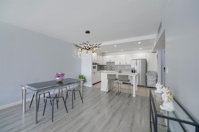 Spectacular 2 Bedroom plus Den and 2 bath for sale! Spacious Den