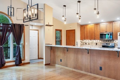 Discover the perfect balance of mountain luxury and peaceful - photo 9