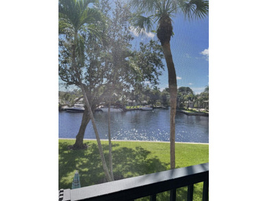 GREAT LOCATION-BEST SCHOOLS-5 MIN TO DOWNTOWN BOCA RATON- CLOSE - photo 2