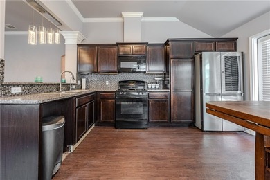 Charming and well-maintained home featuring an inviting - photo 11