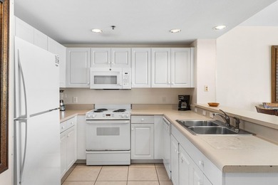 Experience the coastal luxury lifestyle in this turnkey - photo 16