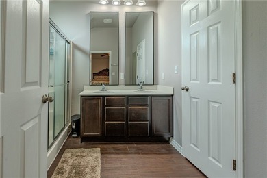 Charming and well-maintained home featuring an inviting - photo 20