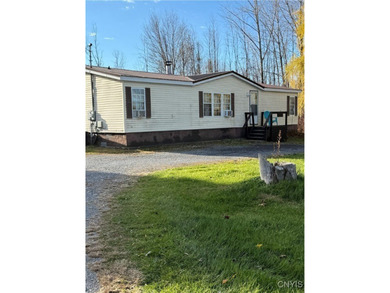 Oneida Lake Home For Sale in Canastota New York