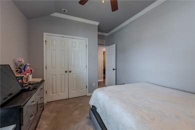 Charming and well-maintained home featuring an inviting - photo 21