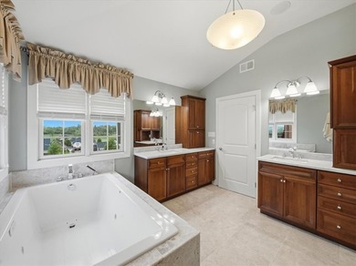 Welcome Home to 1043 Blackthorne Dr located in the lovely golf - photo 24