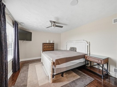 Welcome Home to 1043 Blackthorne Dr located in the lovely golf - photo 26