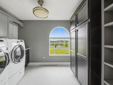 Welcome Home to 1043 Blackthorne Dr located in the lovely golf - photo 30
