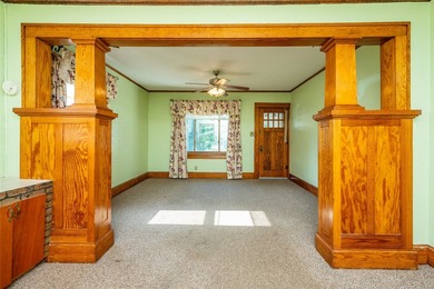 Charming ranch-style home with 2 bedrooms, 1 bath and 943 sqft - photo 3