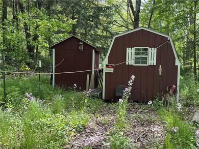 Country living on the river! This 3-bedroom, 2-bathroom ranch - photo 35