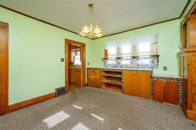 Charming ranch-style home with 2 bedrooms, 1 bath and 943 sqft - photo 7