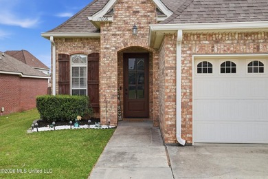Adorable home in Palm Ridge! Walk in and immediately notice the - photo 4