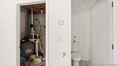 Luxury lakefront home located in a highly sought-after cove at - photo 48