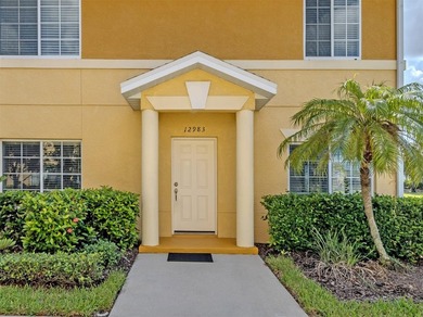 Welcome to this beautiful 3 bedroom, 2.5 bathroom townhome in - photo 4