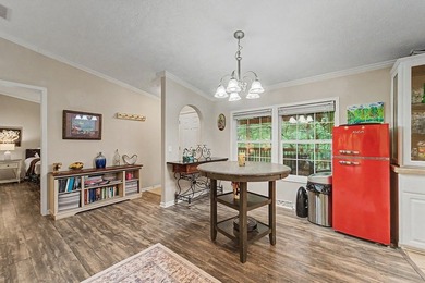 Discover this beautiful 3-bedroom, 2-bathroom home, perfectly - photo 6