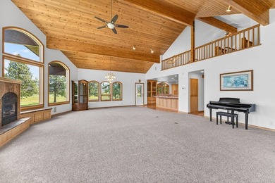 Quality-Built Mountain Retreat on Meadow Creek Golf Course - photo 4