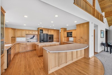 Quality-Built Mountain Retreat on Meadow Creek Golf Course - photo 9