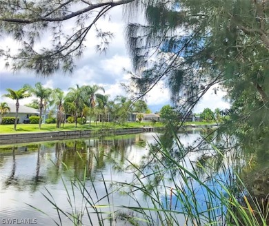 Cape Coral Lakes and Canals Lot Sale Pending in Cape Coral Florida