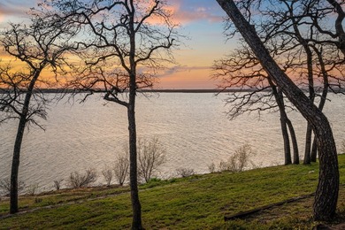 Set high above the shoreline on a commanding bluff, this rare 1 - photo 14