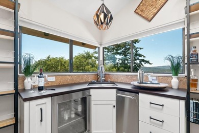 Sweeping Monterey Bay views, exceptional privacy, and a - photo 22