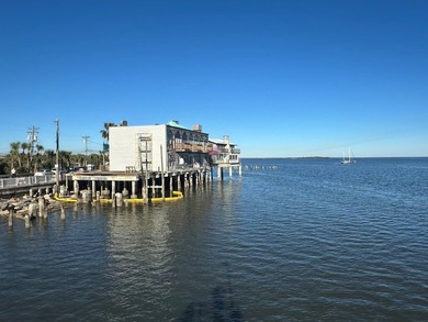 What a unique island opportunity! When do you ever get the - photo 24
