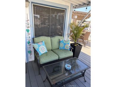 Beautiful, clean and move in ready. This 3 bedroom, 2 bth., Surf - photo 26