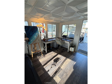 Beautiful, clean and move in ready. This 3 bedroom, 2 bth., Surf - photo 33
