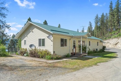 Lake Home For Sale in Rice, Washington