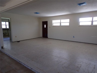 Rare opportunity to own one of Venice's coveted Gulf front - photo 6