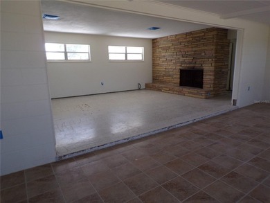 Rare opportunity to own one of Venice's coveted Gulf front - photo 7