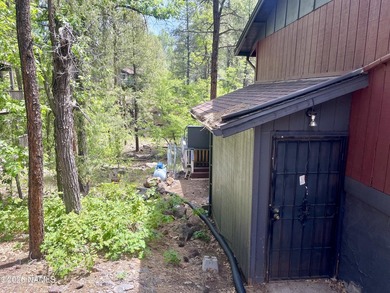 UNIQUE RARE CABIN, Welcome to the Squirrels Nest. Located on a - photo 38