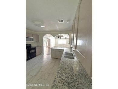 Welcome to this charming single-story home! A great opportunity - photo 5
